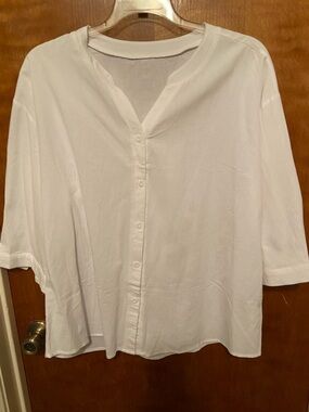 NWOT Plus Size 3/4 Sleeve Linen Blend Top